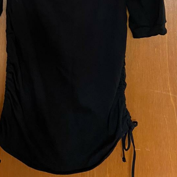 Pretty Little Thing off the shoulder dress NWOT - Picture 2 of 3